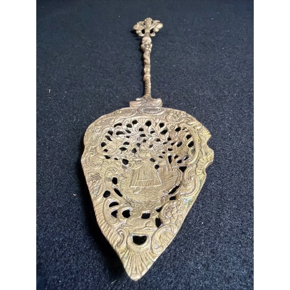 AntiqueBrass Cake Server Ornate Filigree Mermaid Fleur-de-lis Pastry Lifter‎ 10